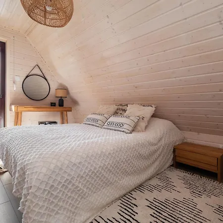Villa Naturalnie - Dom Solo, Basen, Balia, Sauna, Jezioro,